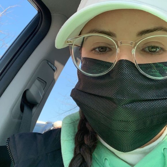 Meet your Posher, Claudia - Picture 3 of 3